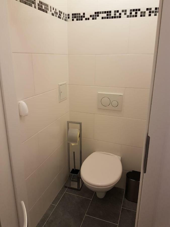 Excellent 2 Bed Apartment 12 Mins From Center Wien Exteriör bild